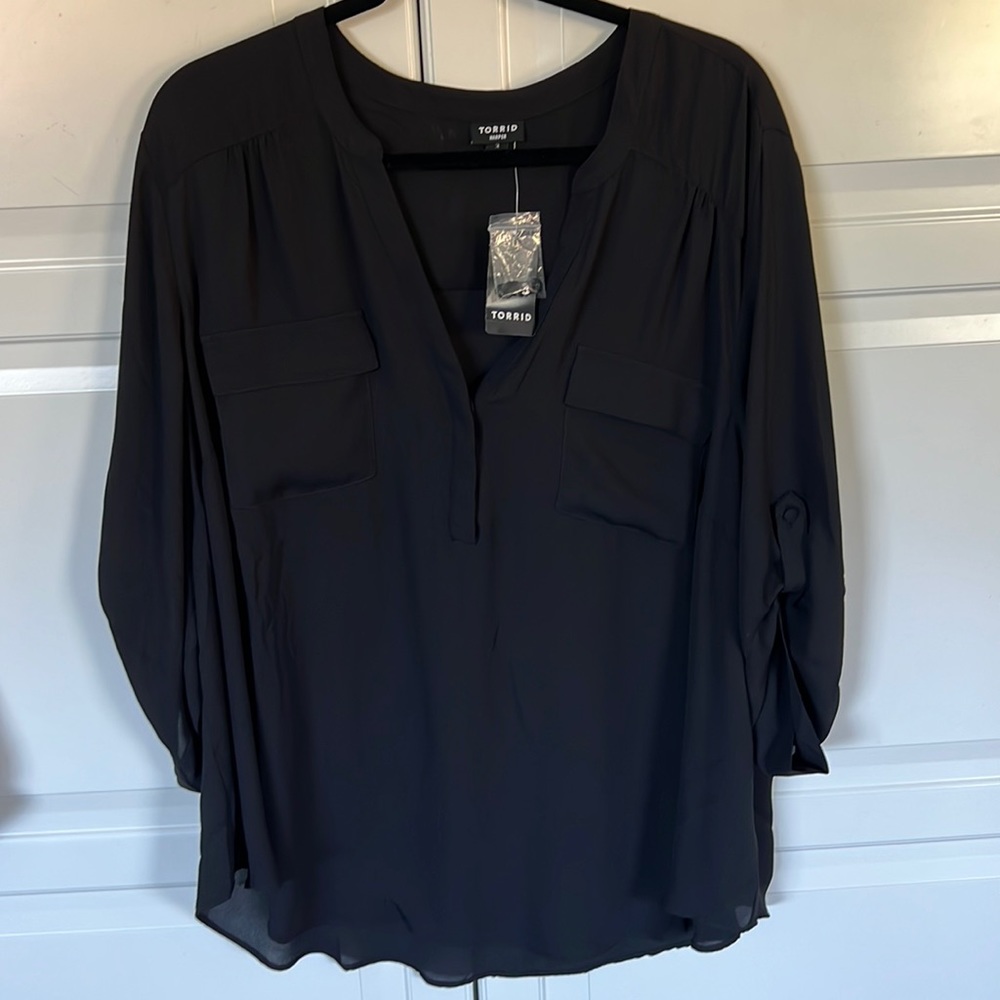 NWT, Torrid Harper blouse.